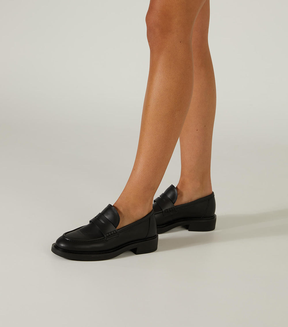 Cherish Black Turin Flats - Tony Bianco Online