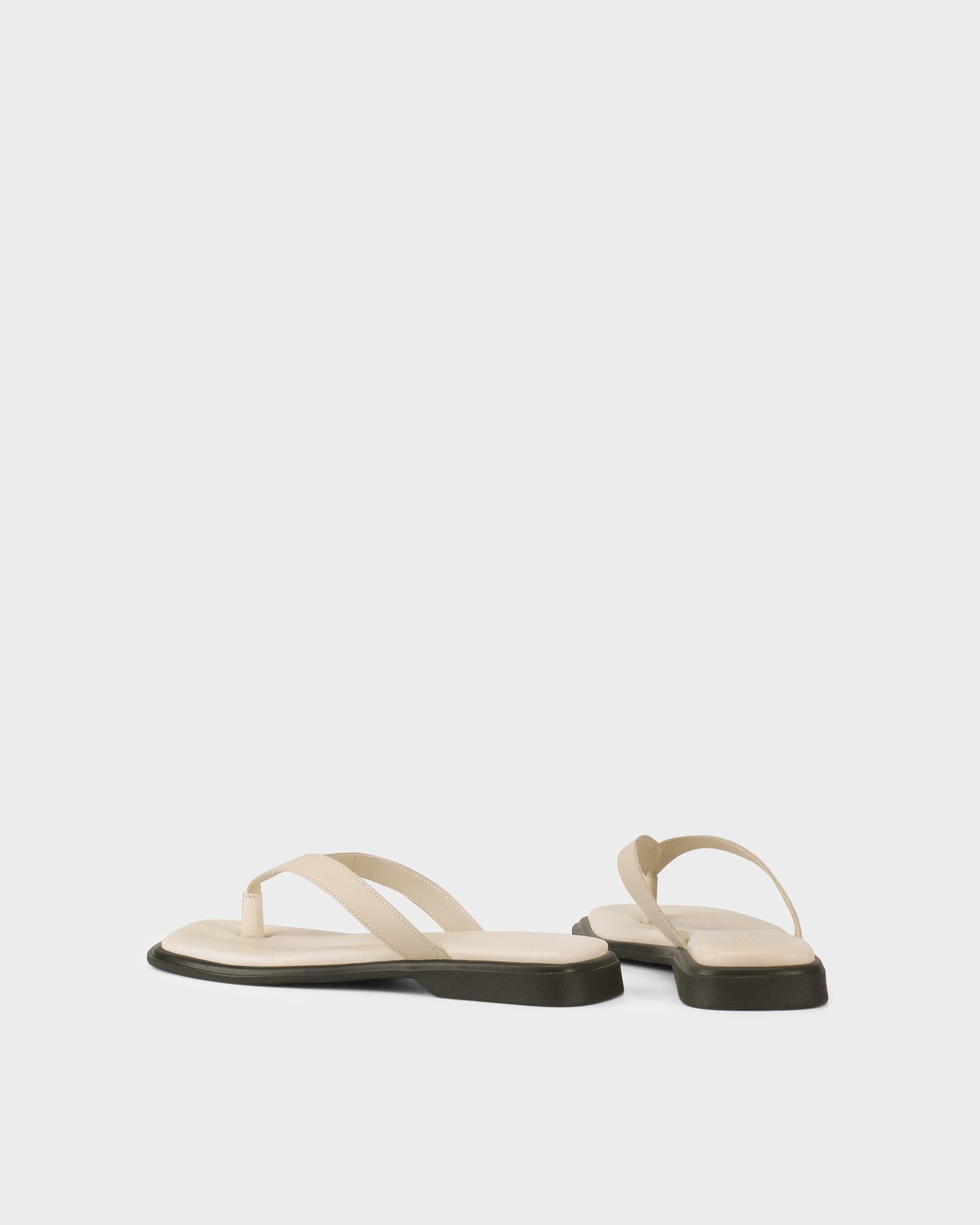 Vagabond Izzy sandals
