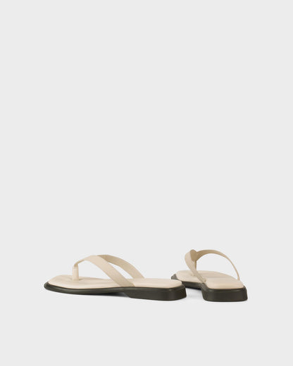 Vagabond Izzy sandals