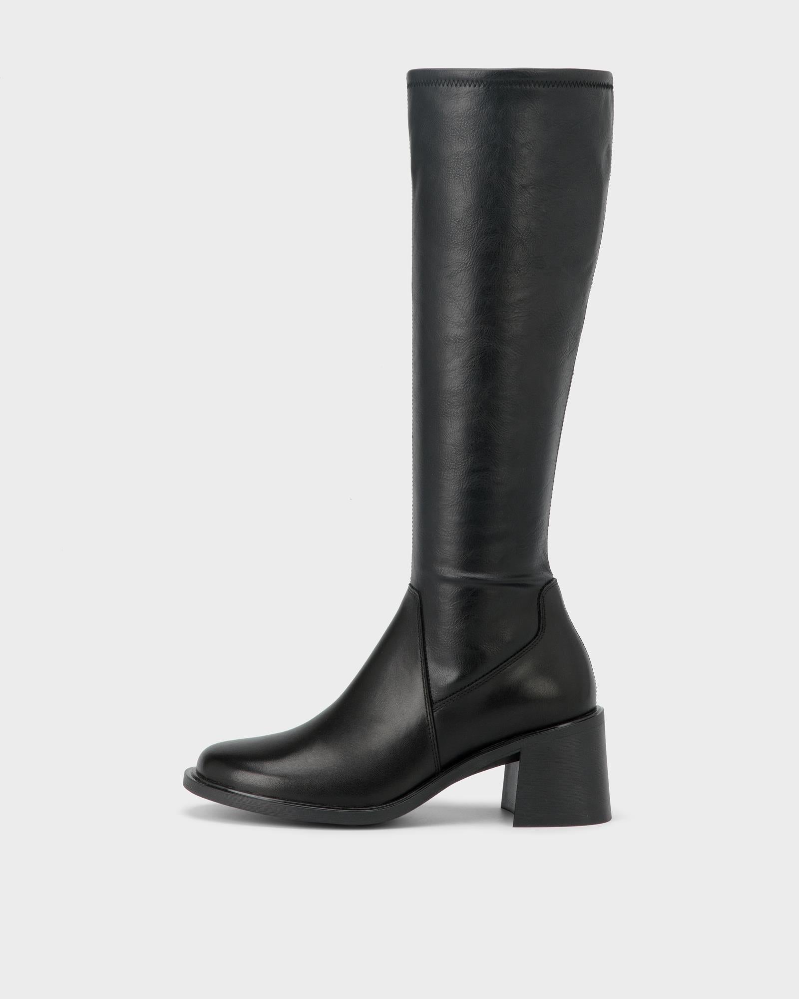 Vagabond Vega boots