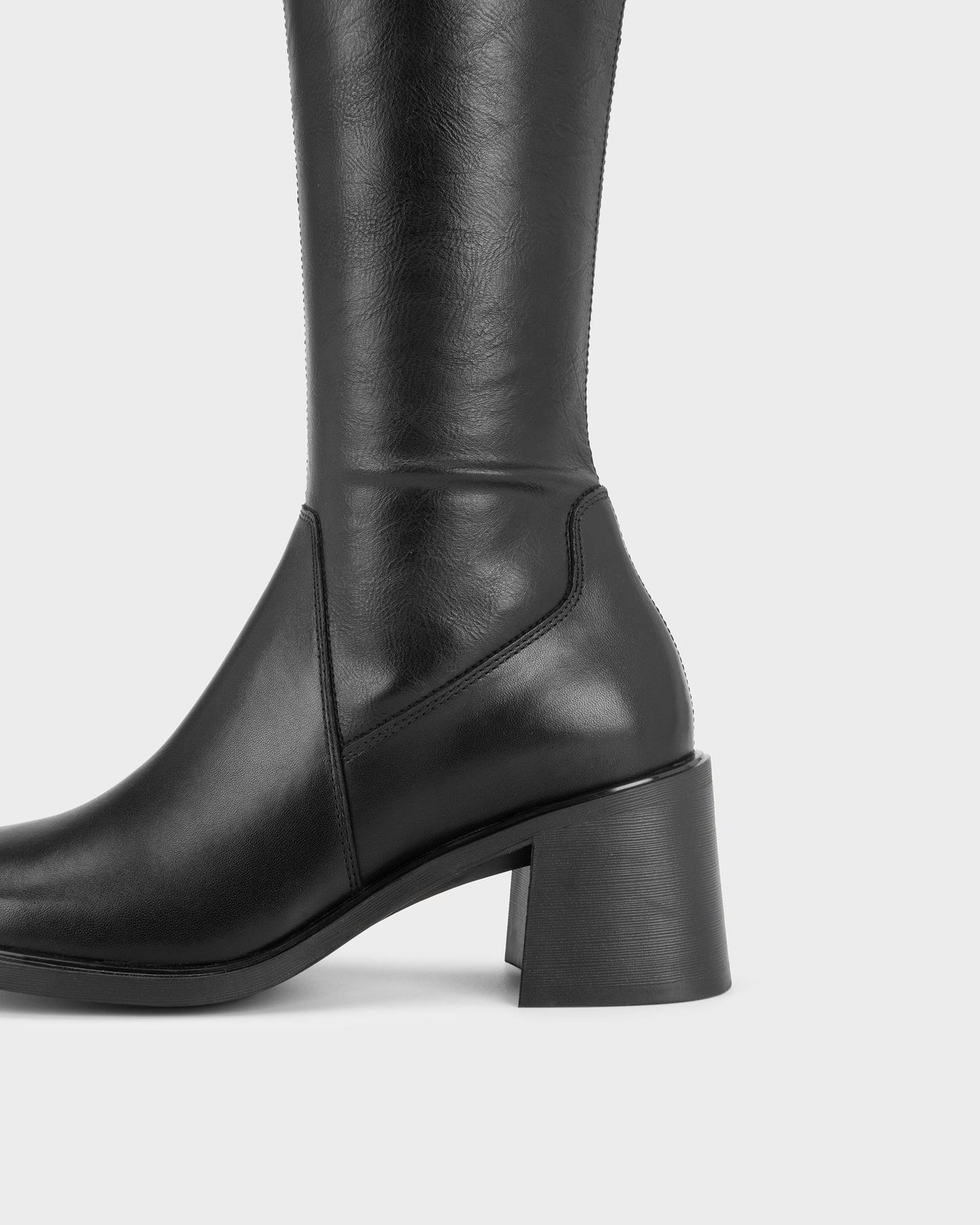 Vagabond Vega boots