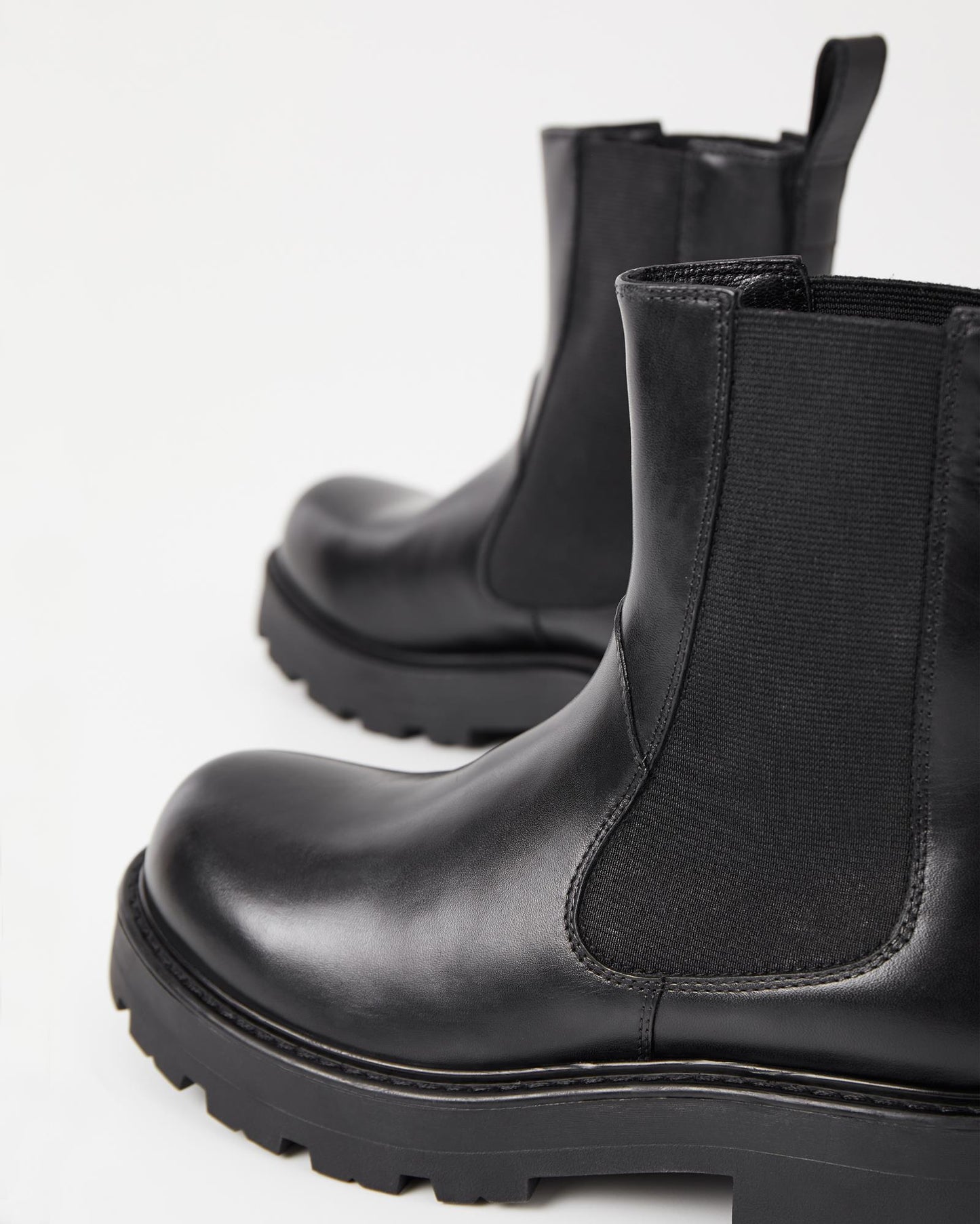 Vagabond Cosmo 2.0 chelsea boots
